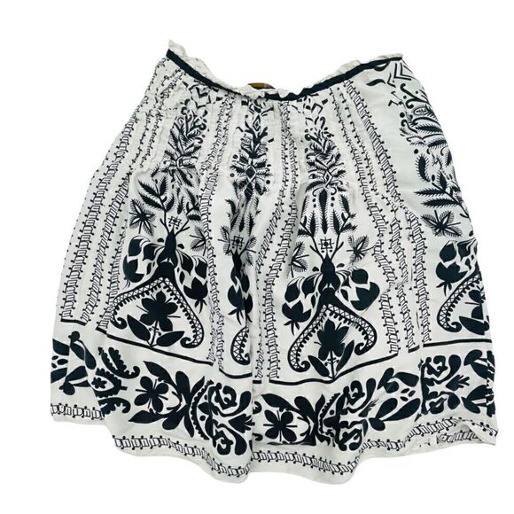 GRACE ELEMENTS Skirt Black & White 100% Silk Pleated A Line Flirty Abstract Flor - Picture 2 of 3